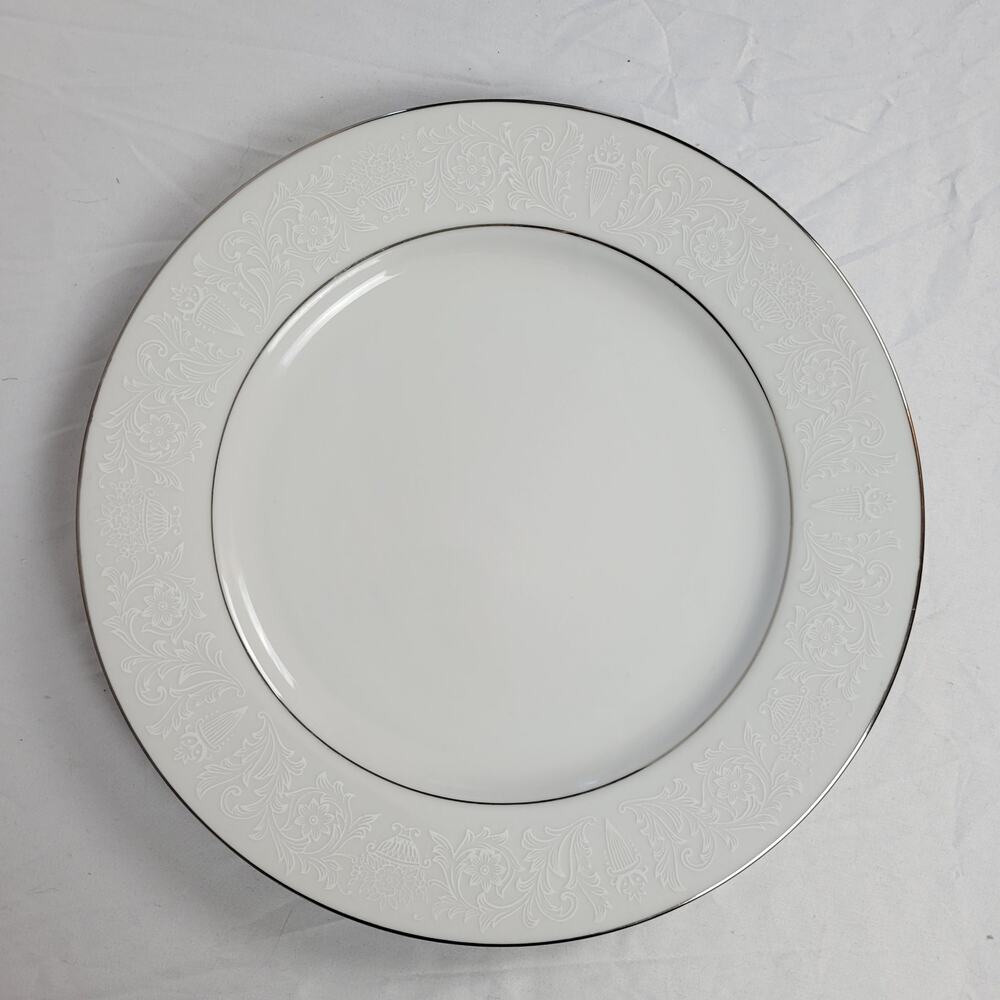 Crown Victoria Lovelace 10" China Dinner Plate